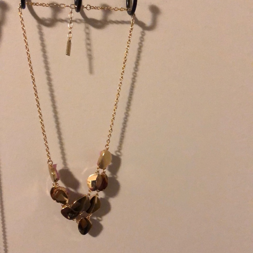 Pink statement necklace - Picture 6 of 6